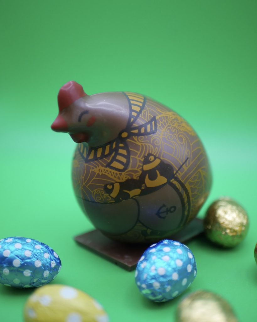 Photo · Poule en chocolat, motif mandala